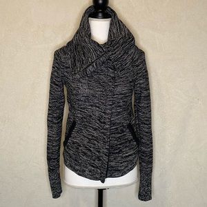 American Eagle Outfitters Sweater